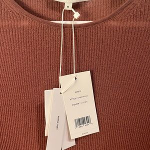 Vince wool sweater size medium NWT